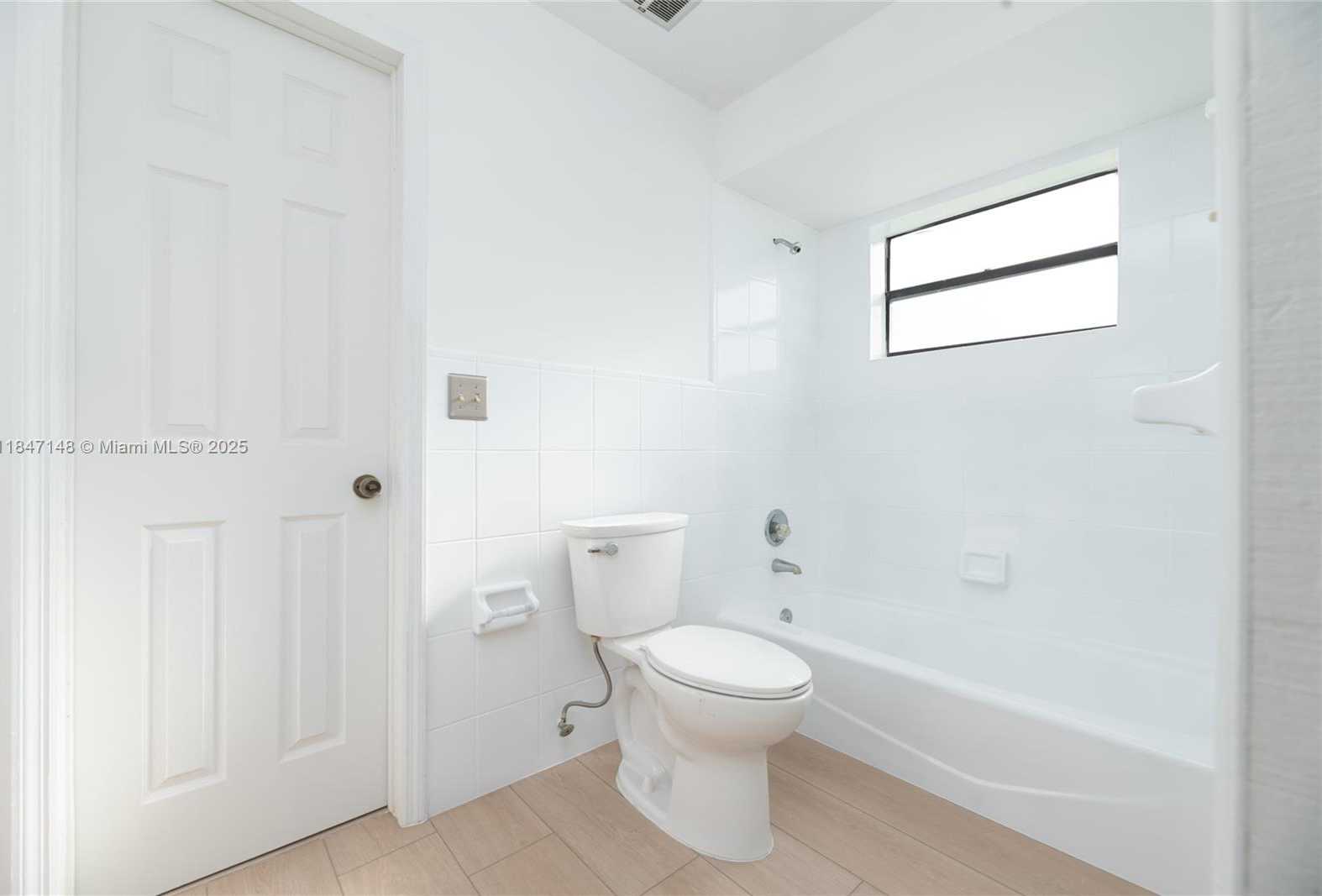Small Image of 14230 SOUTH WEST 14TH ST, Davie Number 24