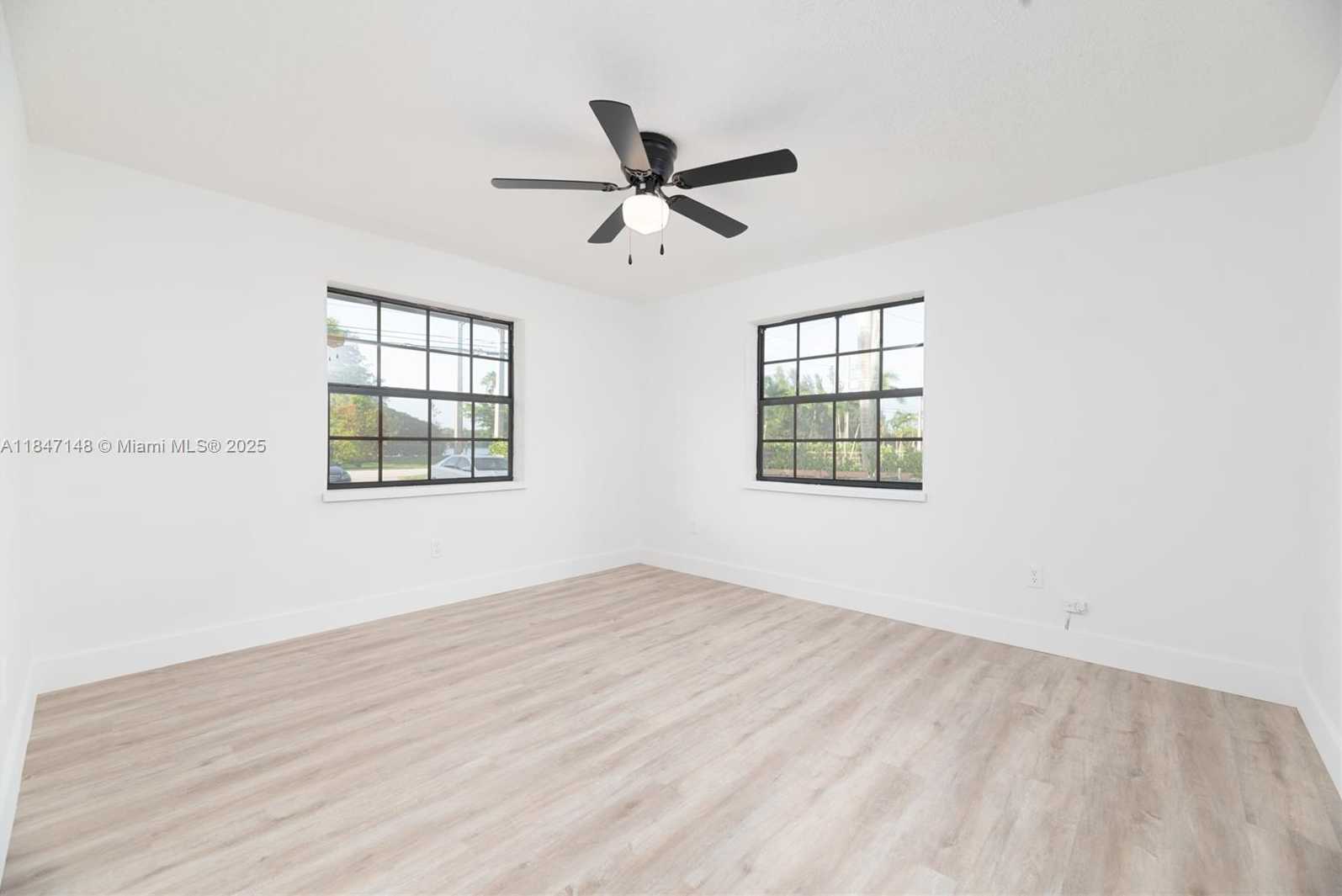 Small Image of 14230 SOUTH WEST 14TH ST, Davie Number 26