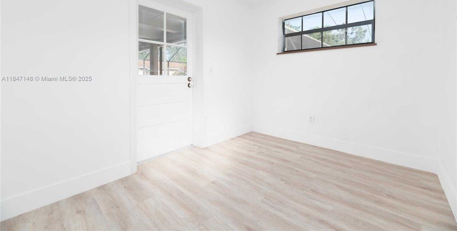 Small Image of 14230 SOUTH WEST 14TH ST, Davie Number 32