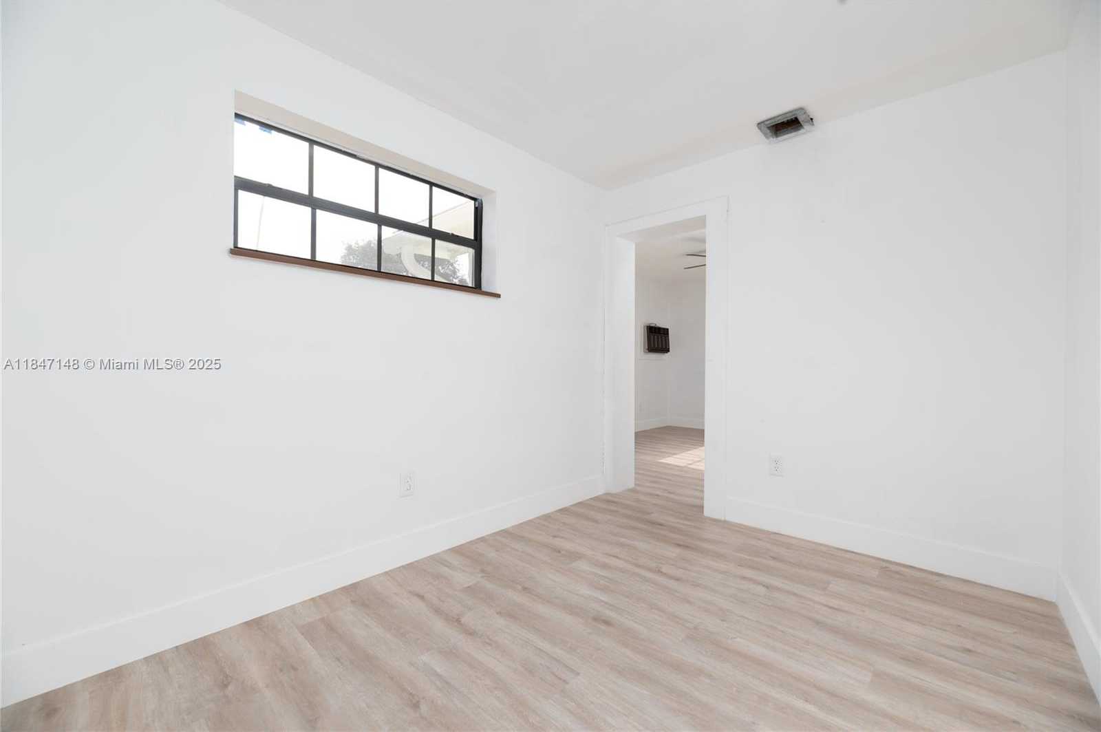Small Image of 14230 SOUTH WEST 14TH ST, Davie Number 34