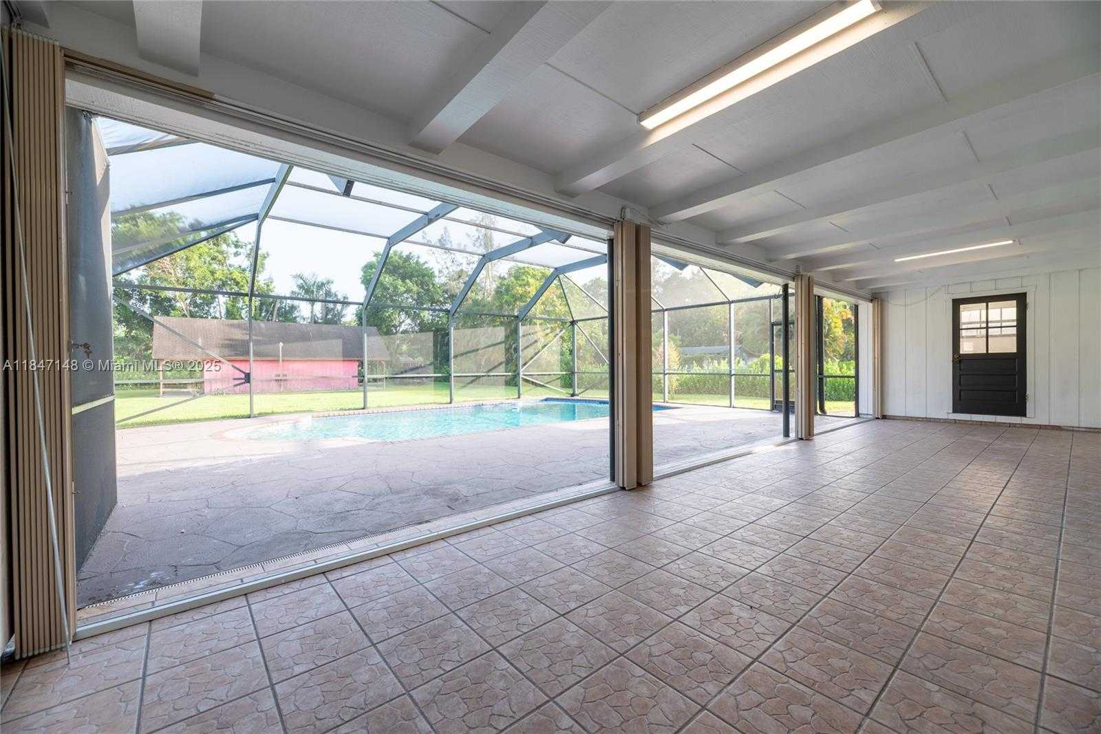 Small Image of 14230 SOUTH WEST 14TH ST, Davie Number 41