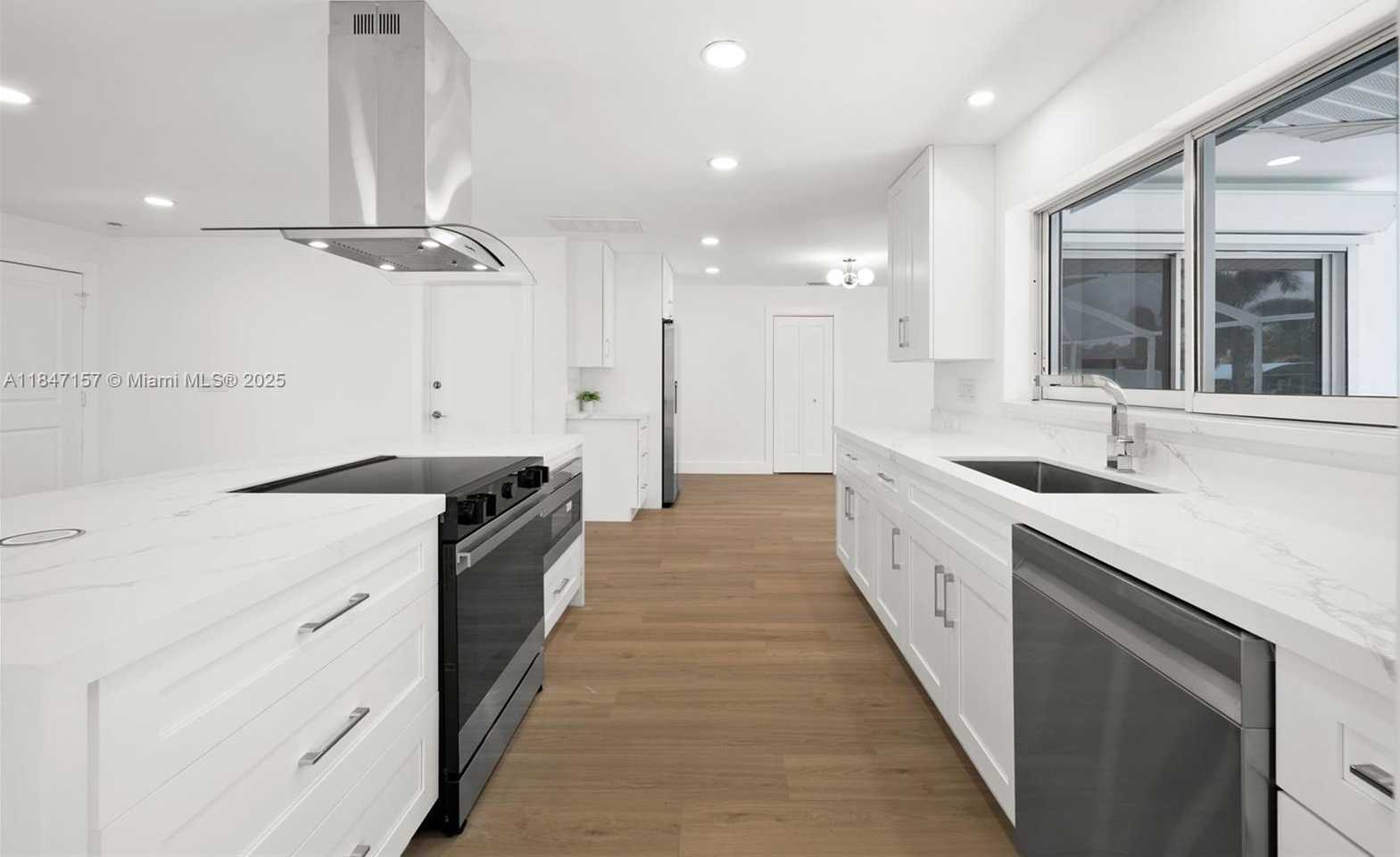 Small Image of 4419 SE 13TH PL, Cape Coral Number 18