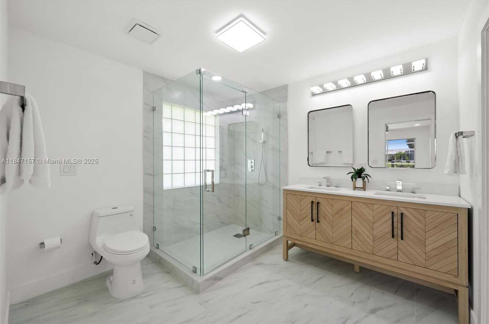 Small Image of 4419 SE 13TH PL, Cape Coral Number 29