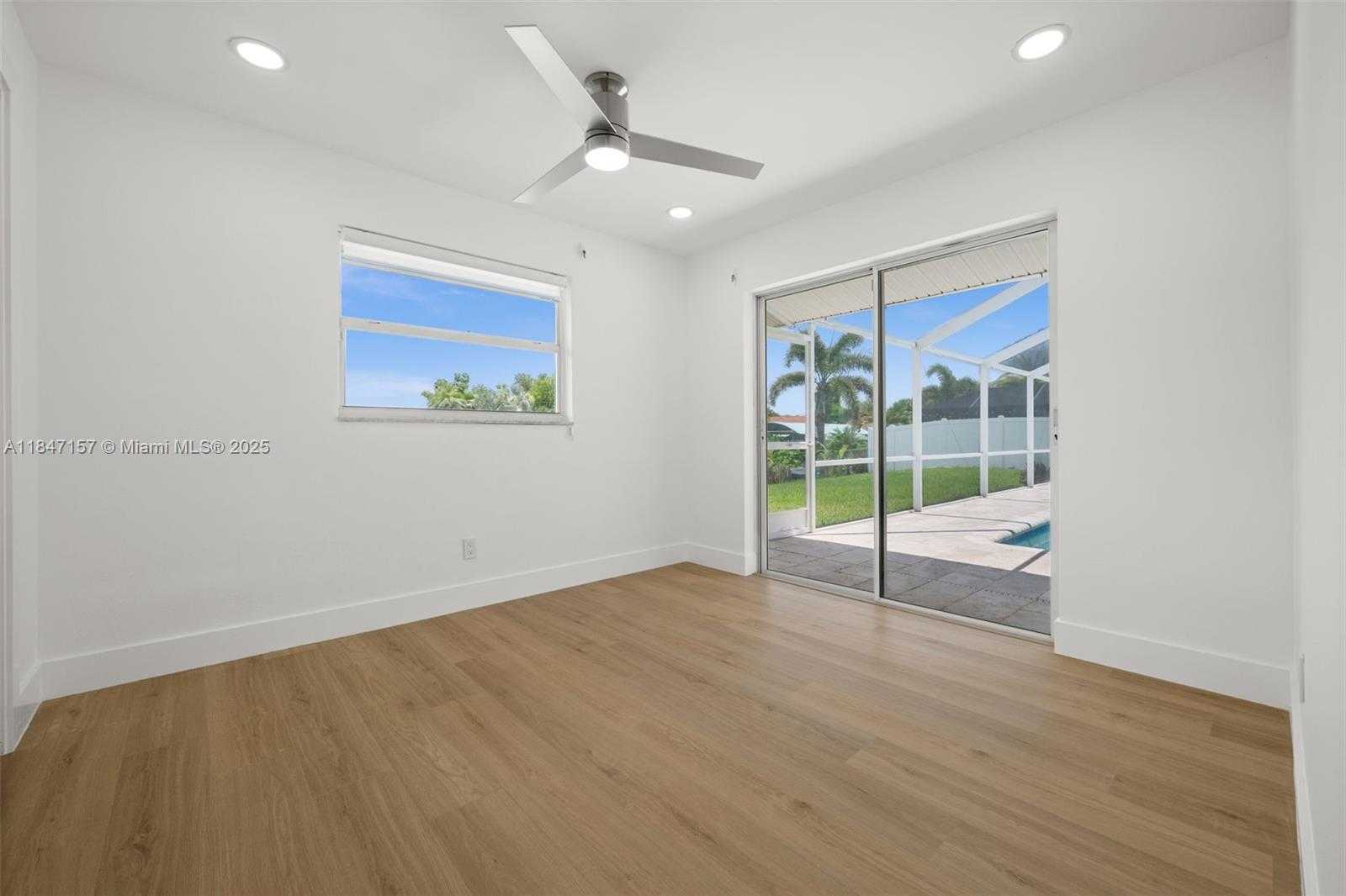 Small Image of 4419 SE 13TH PL, Cape Coral Number 35