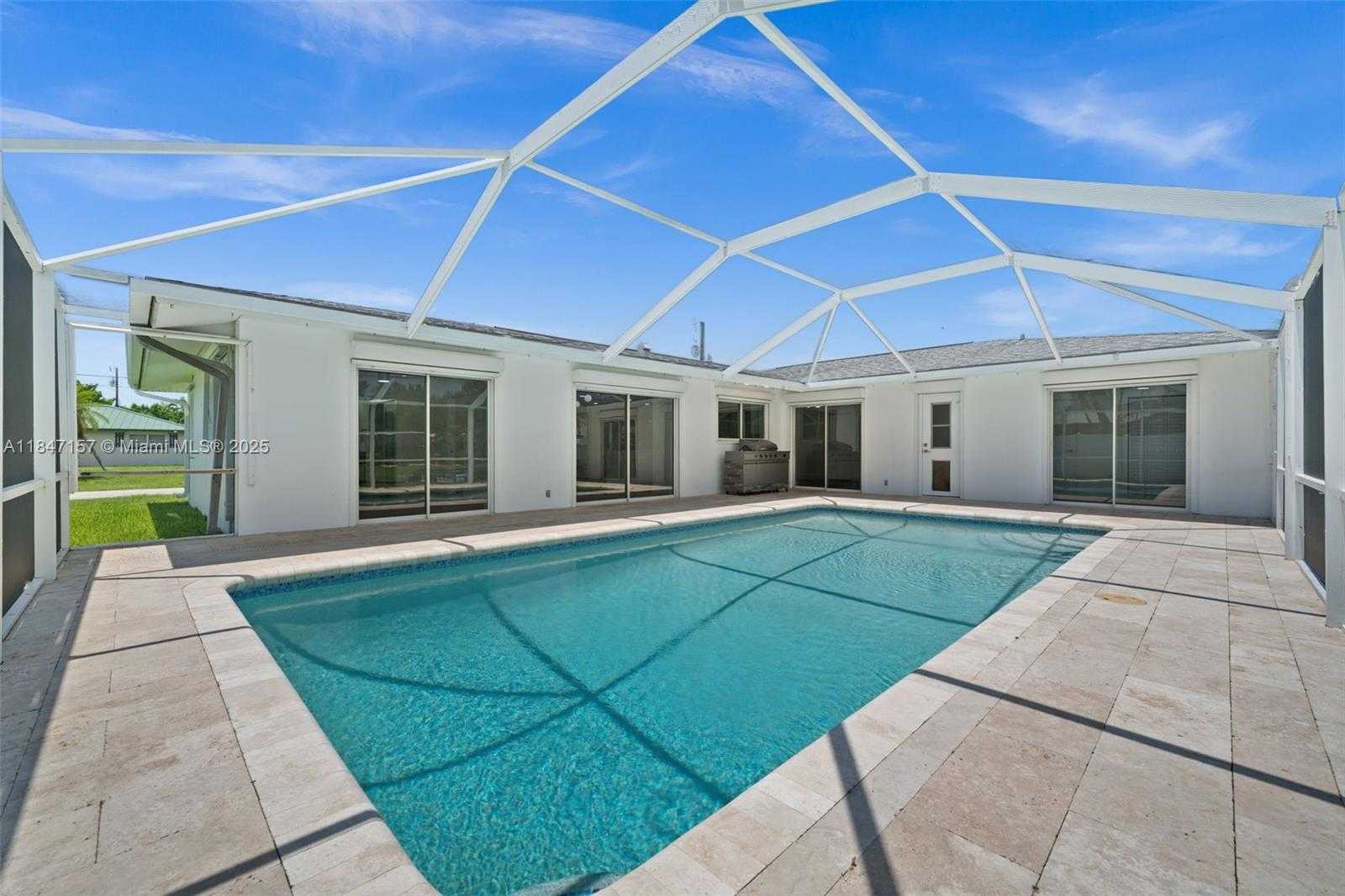 Small Image of 4419 SE 13TH PL, Cape Coral Number 41