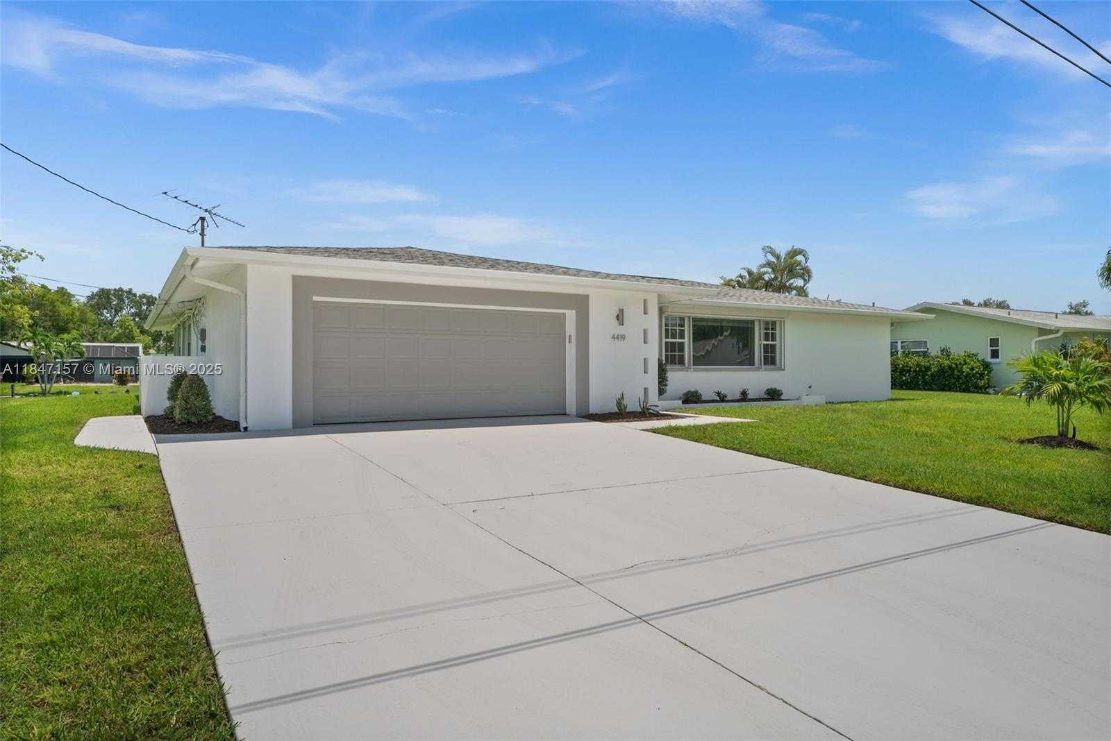 Small Image of 4419 SE 13TH PL, Cape Coral Number 7