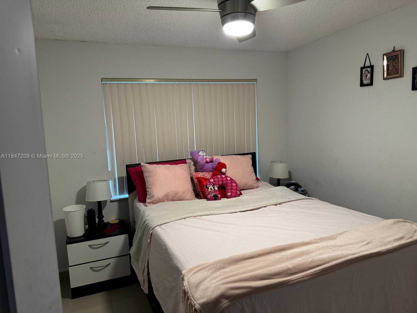 Small Image of 2330 WEST 6TH CT, Hialeah Number 10