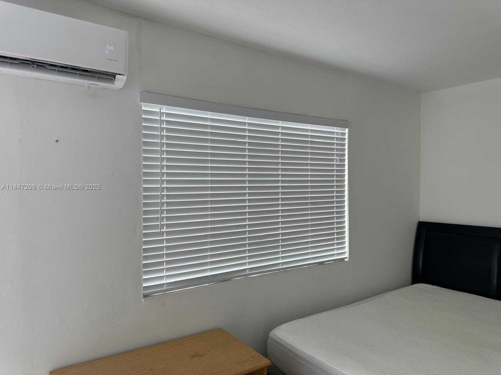 Small Image of 2330 WEST 6TH CT, Hialeah Number 13
