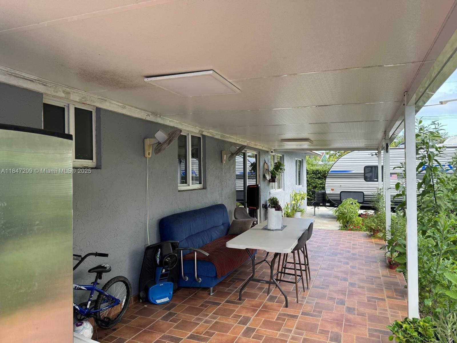Small Image of 2330 WEST 6TH CT, Hialeah Number 23