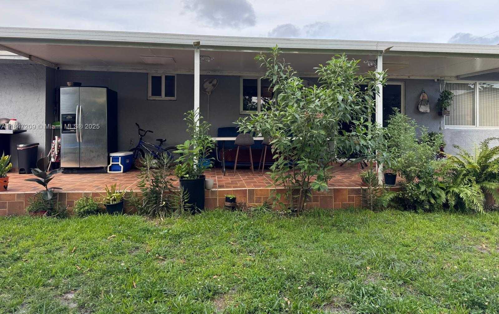 Small Image of 2330 WEST 6TH CT, Hialeah Number 25
