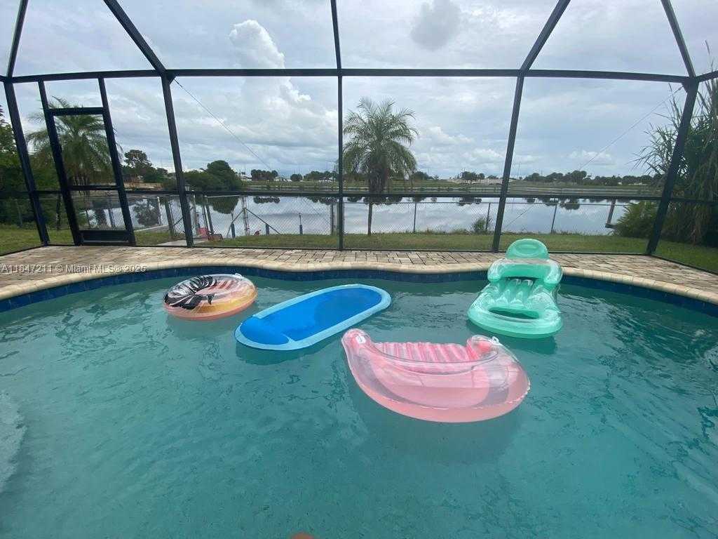 Small Image of 1219 NORTH EAST 14, Cape Coral Number 10