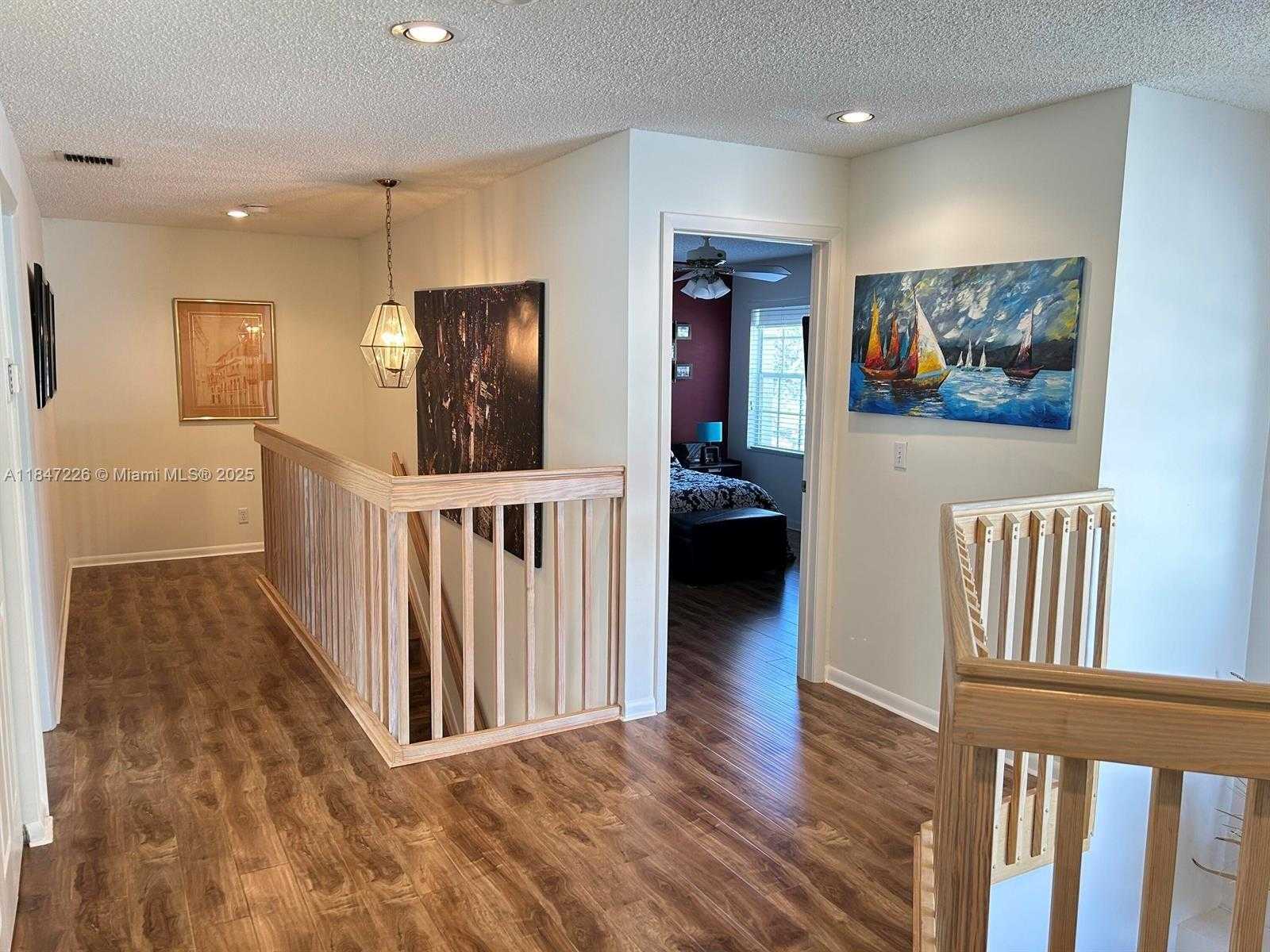 Small Image of 10830 LIMEBERRY DR, Cooper City Number 11