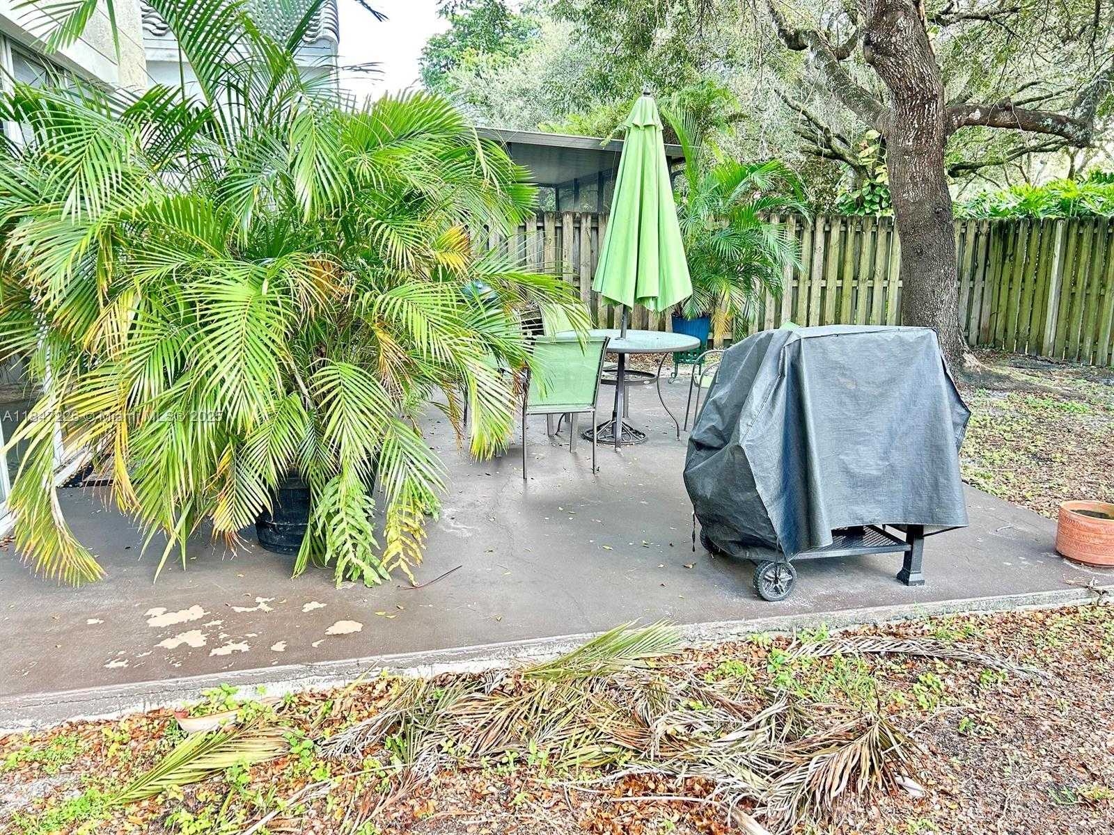 Small Image of 10830 LIMEBERRY DR, Cooper City Number 14