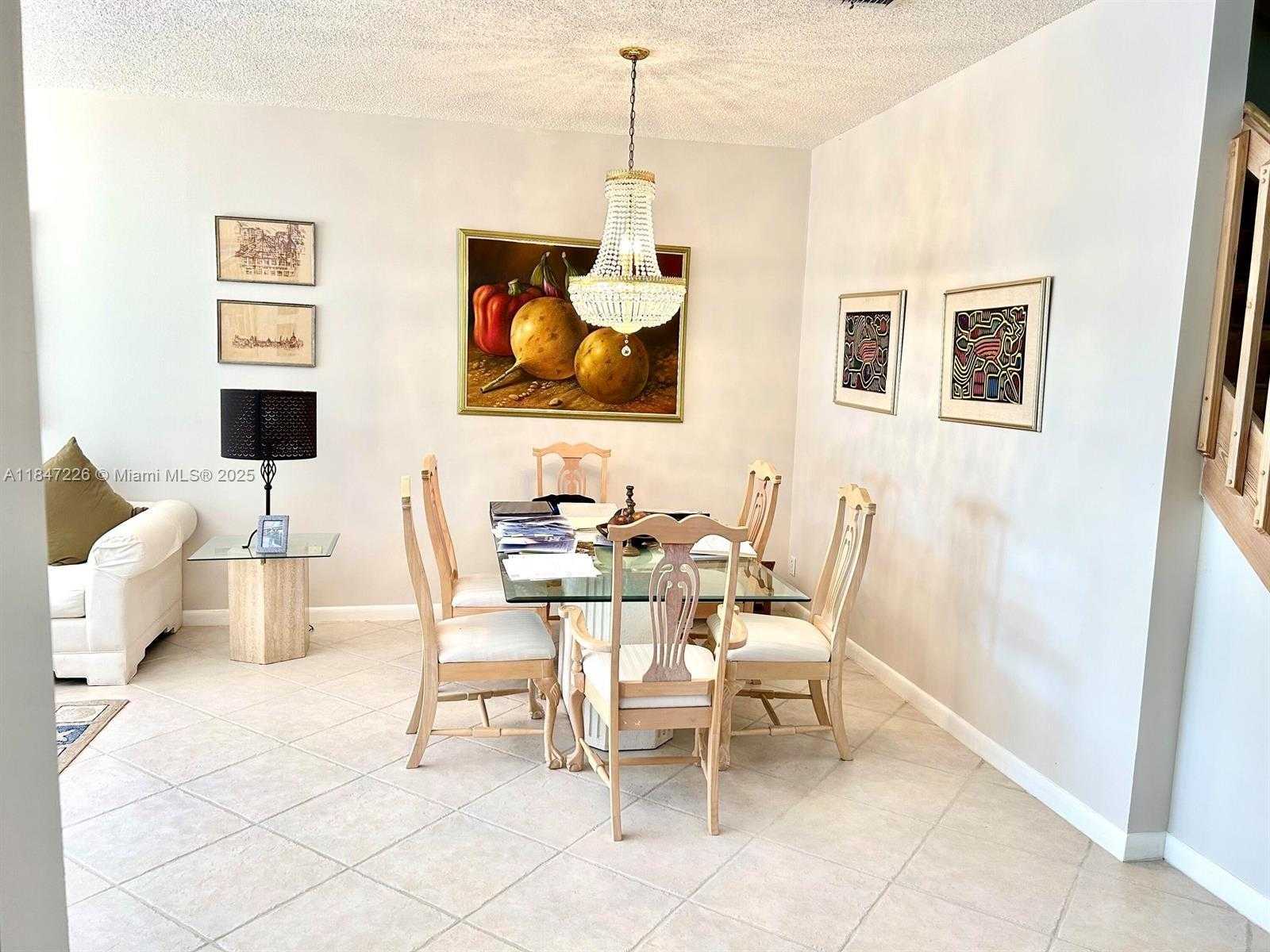 Small Image of 10830 LIMEBERRY DR, Cooper City Number 3