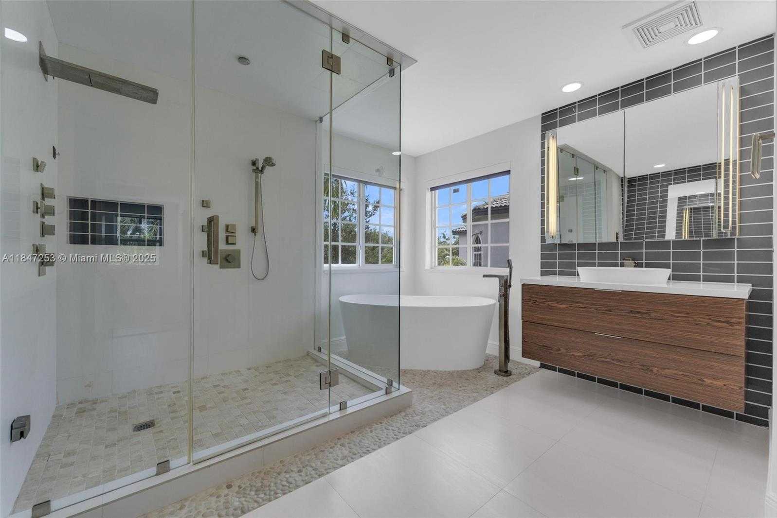 Small Image of 2128 SOUTH WEST 176TH TER, Miramar Number 18