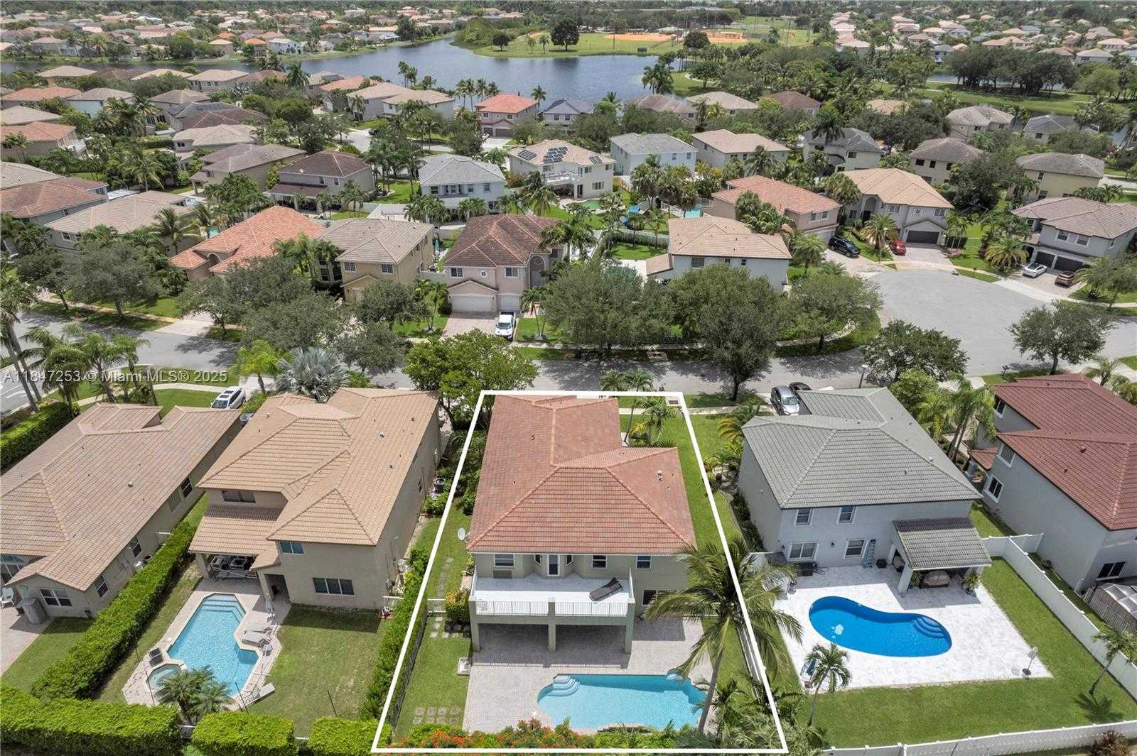 Small Image of 2128 SOUTH WEST 176TH TER, Miramar Number 2