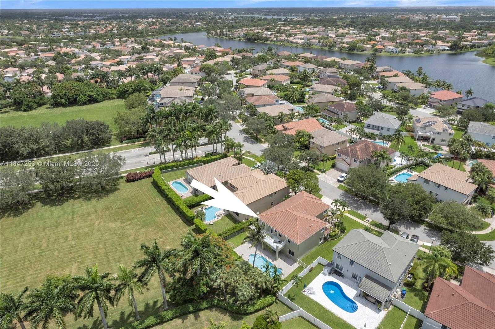 Small Image of 2128 SOUTH WEST 176TH TER, Miramar Number 40