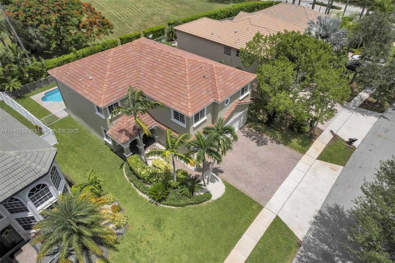 Small Image of 2128 SOUTH WEST 176TH TER, Miramar Number 41