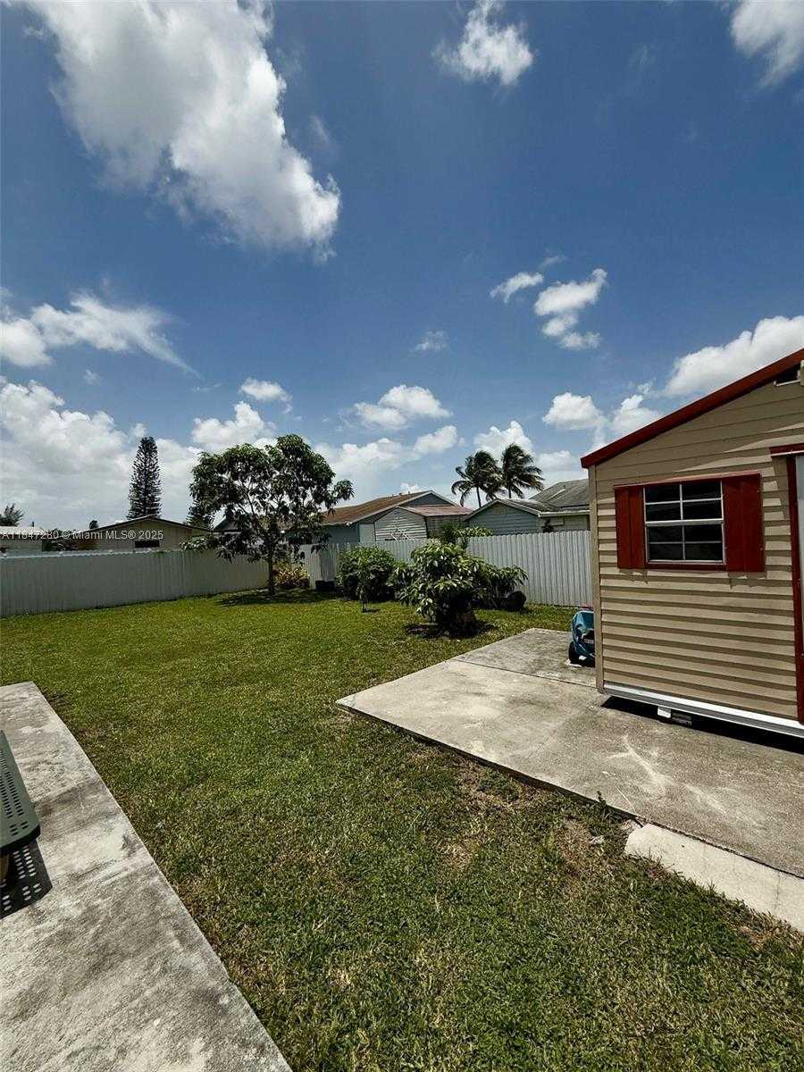 Small Image of 18026 NORTH WEST 35TH CT, Miami Gardens Number 10