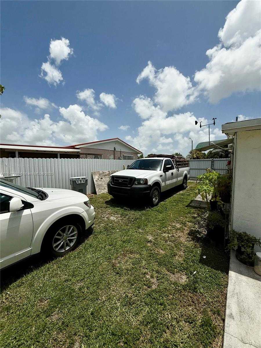 Small Image of 18026 NORTH WEST 35TH CT, Miami Gardens Number 12