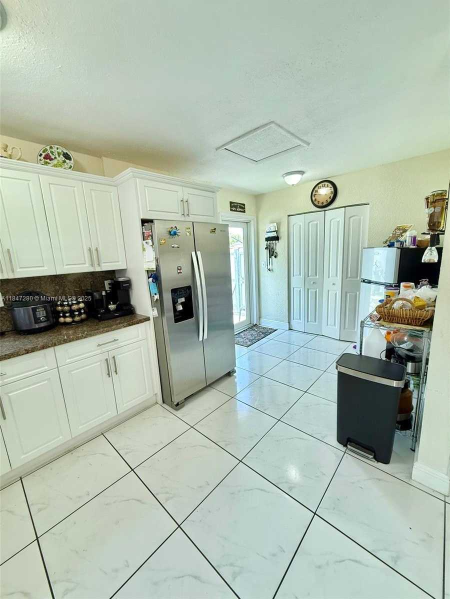Small Image of 18026 NORTH WEST 35TH CT, Miami Gardens Number 4