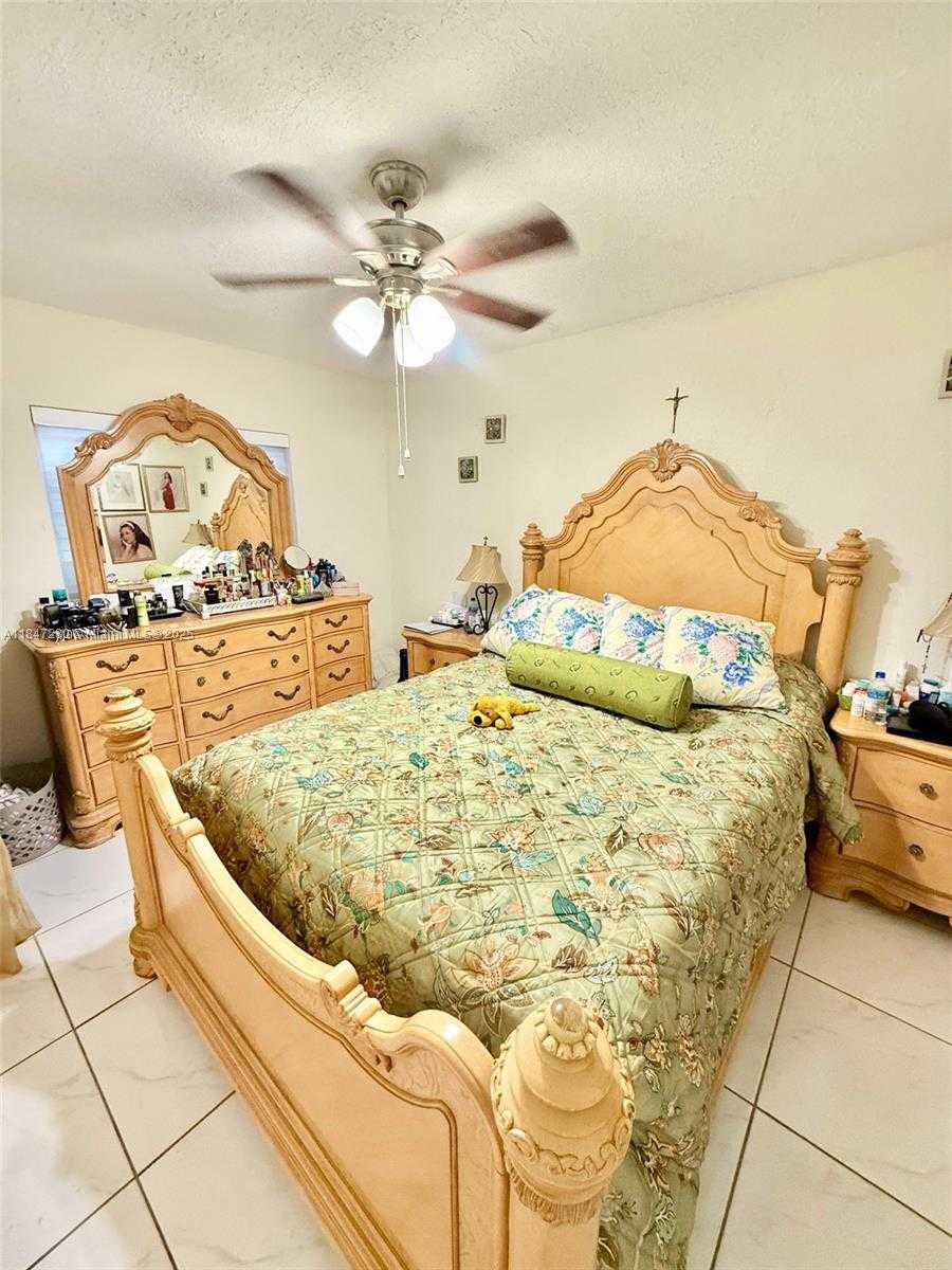 Small Image of 18026 NORTH WEST 35TH CT, Miami Gardens Number 7
