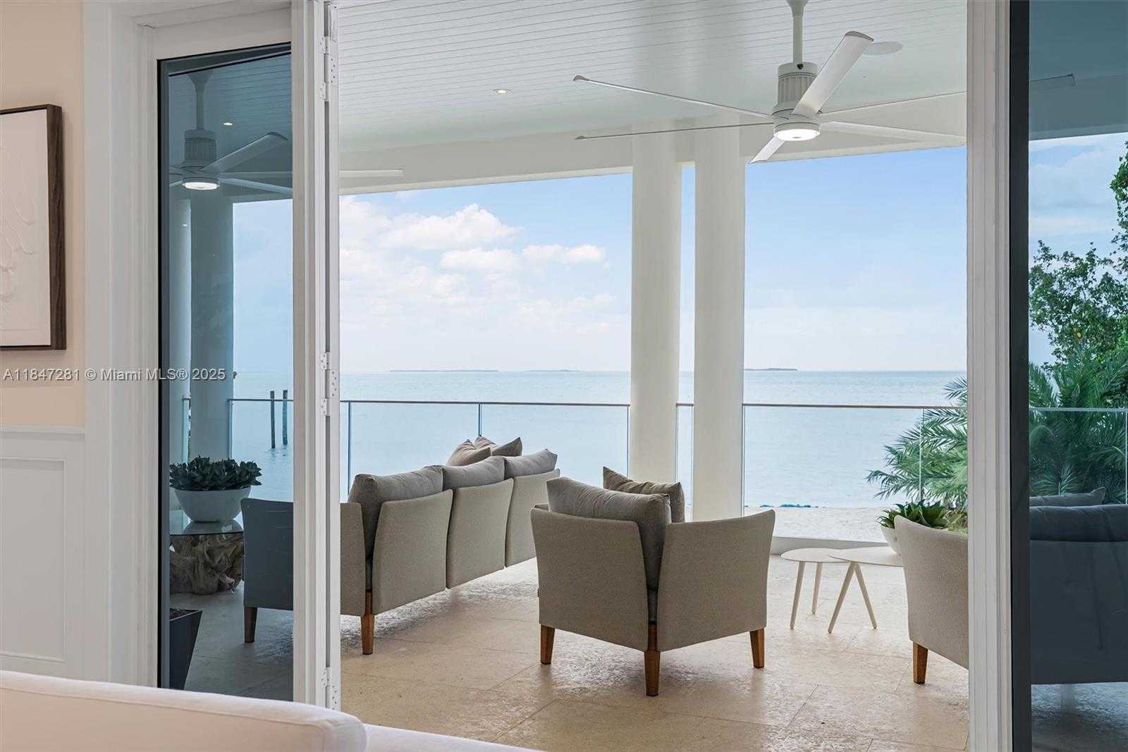 Small Image of 75840 OVERSEAS HWY, Islamorada Number 21