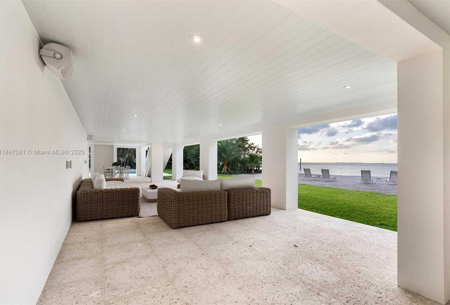 Small Image of 75840 OVERSEAS HWY, Islamorada Number 64