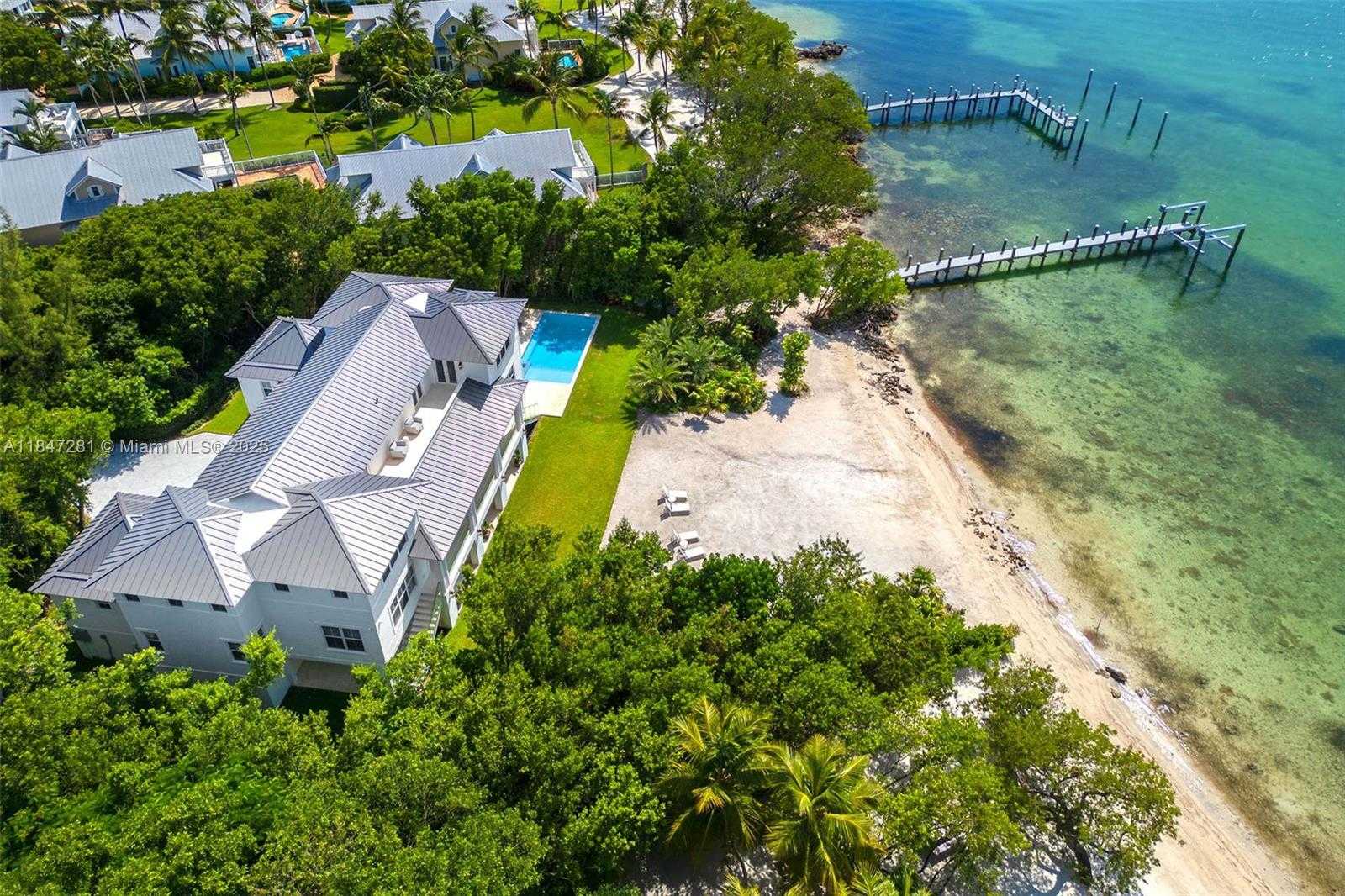 Small Image of 75840 OVERSEAS HWY, Islamorada Number 7