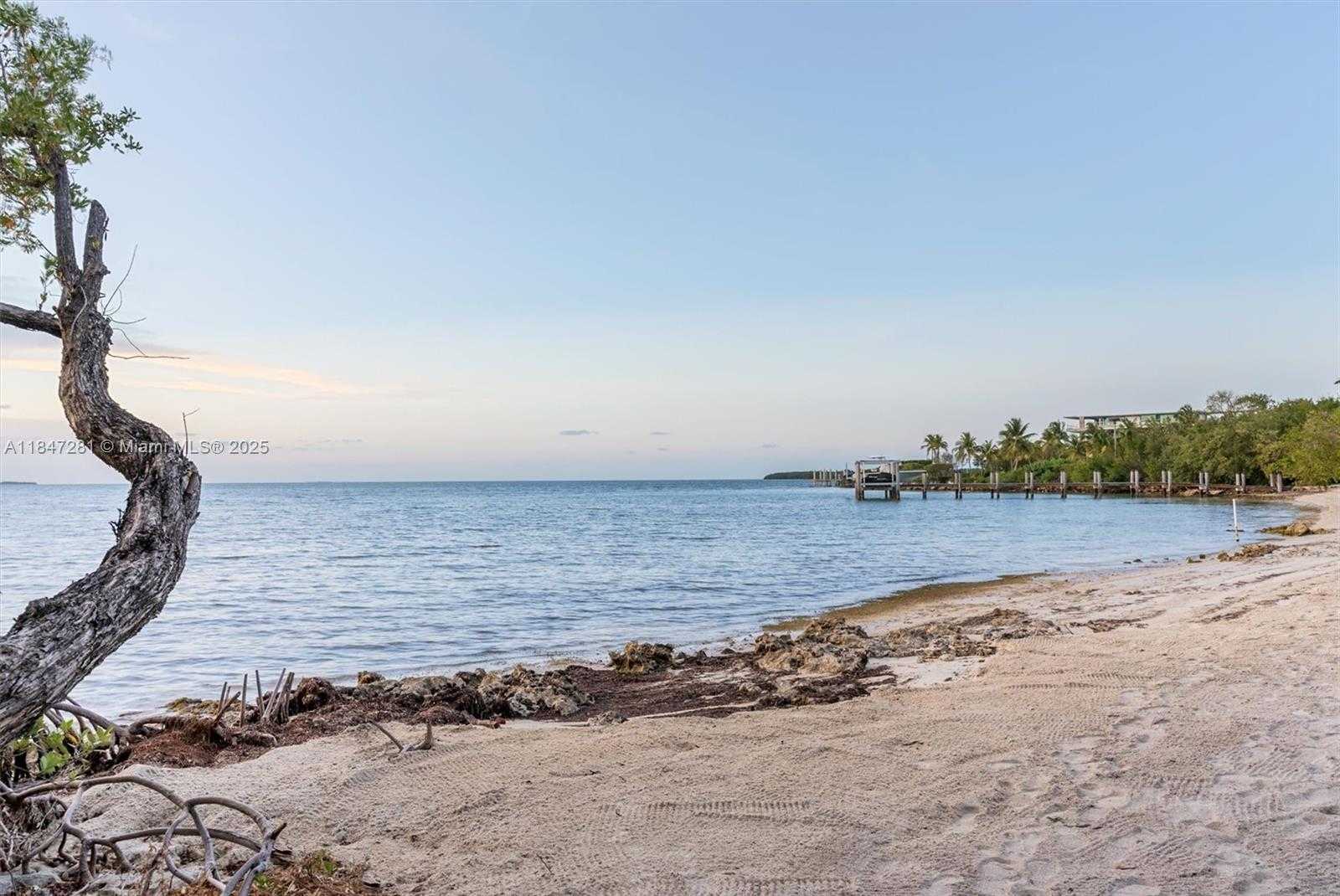 Small Image of 75840 OVERSEAS HWY, Islamorada Number 76