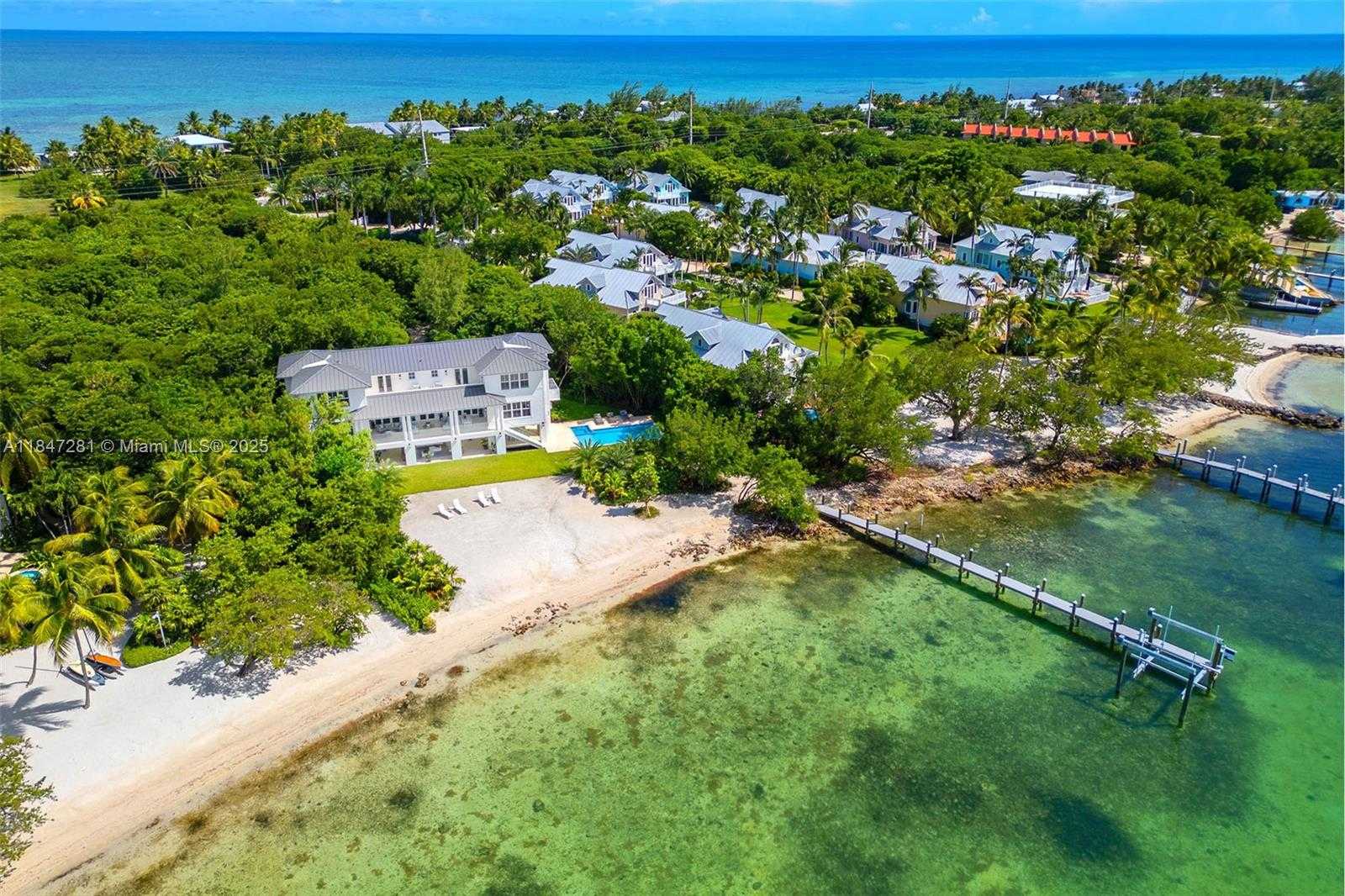 Small Image of 75840 OVERSEAS HWY, Islamorada Number 8