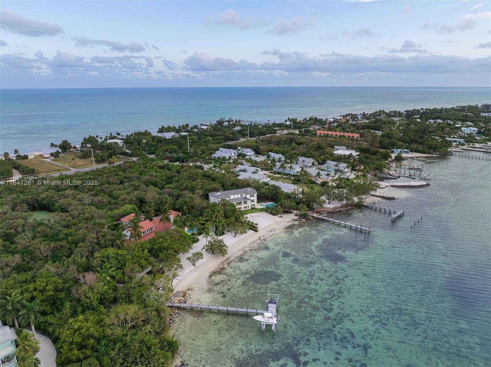 Small Image of 75840 OVERSEAS HWY, Islamorada Number 96