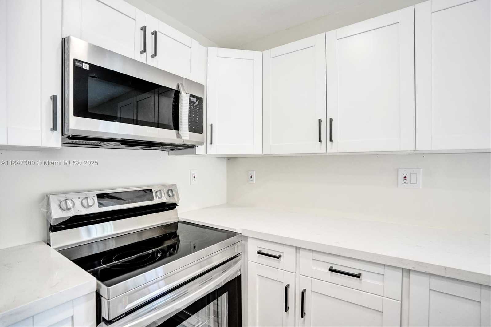 Small Image of 6220 NORTH WEST 12TH CT, Sunrise Number 10