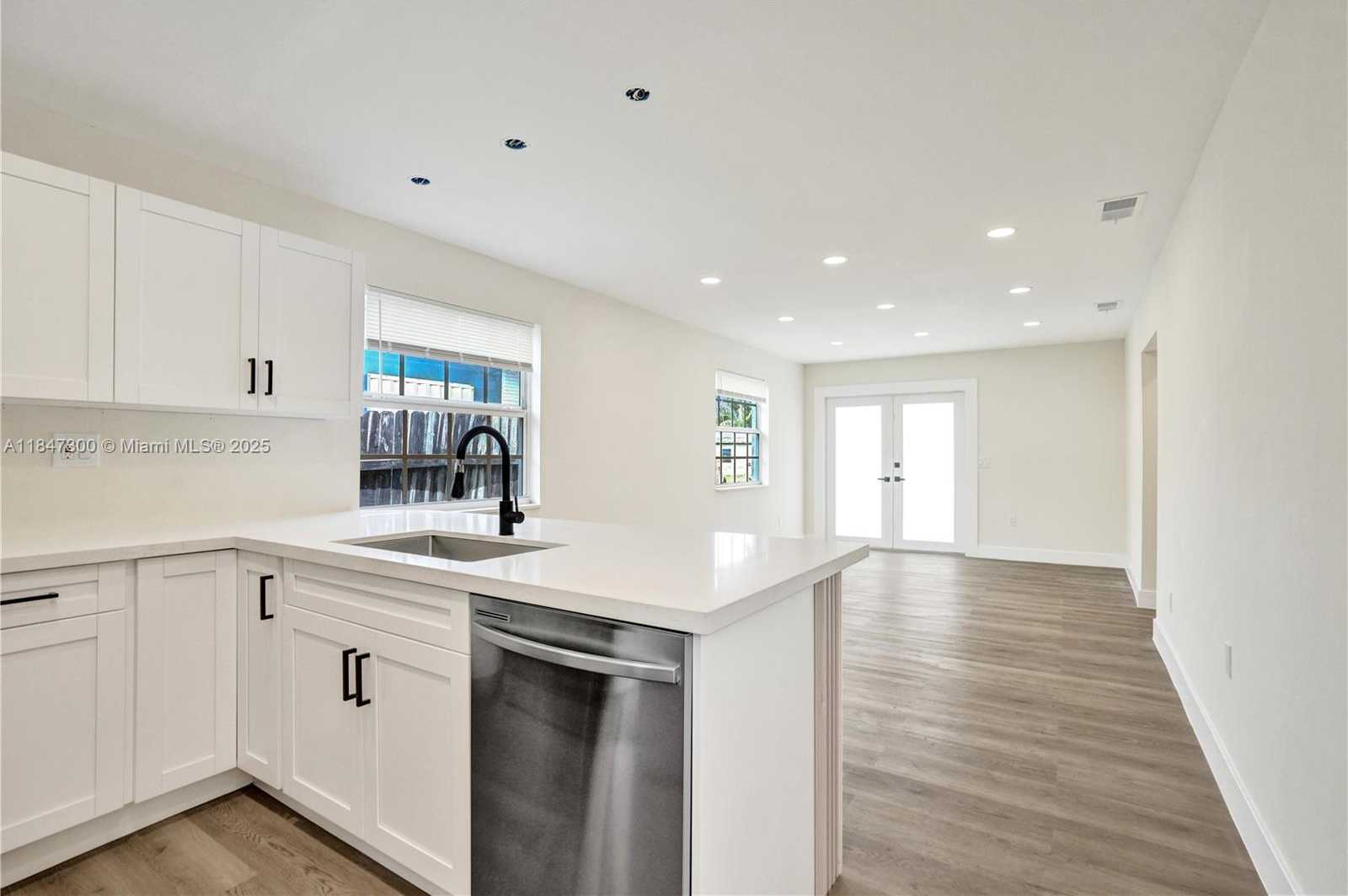 Small Image of 6220 NORTH WEST 12TH CT, Sunrise Number 11