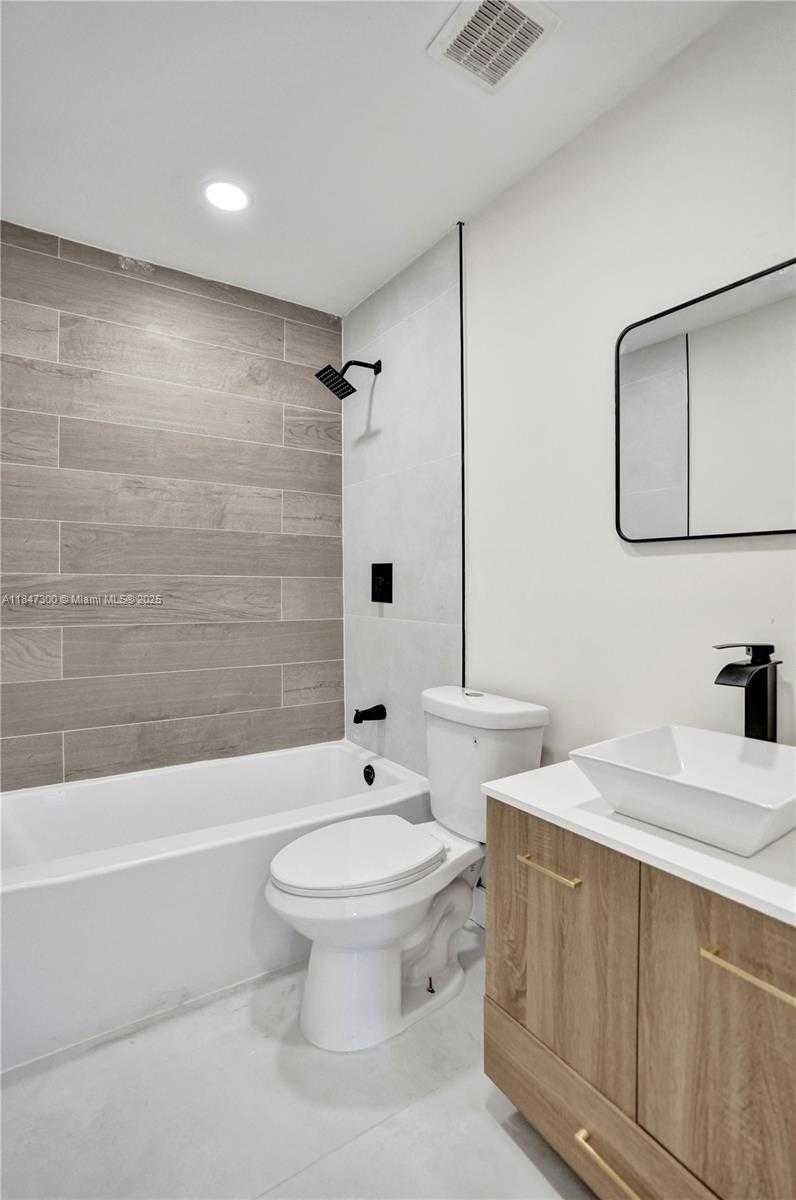 Small Image of 6220 NORTH WEST 12TH CT, Sunrise Number 16