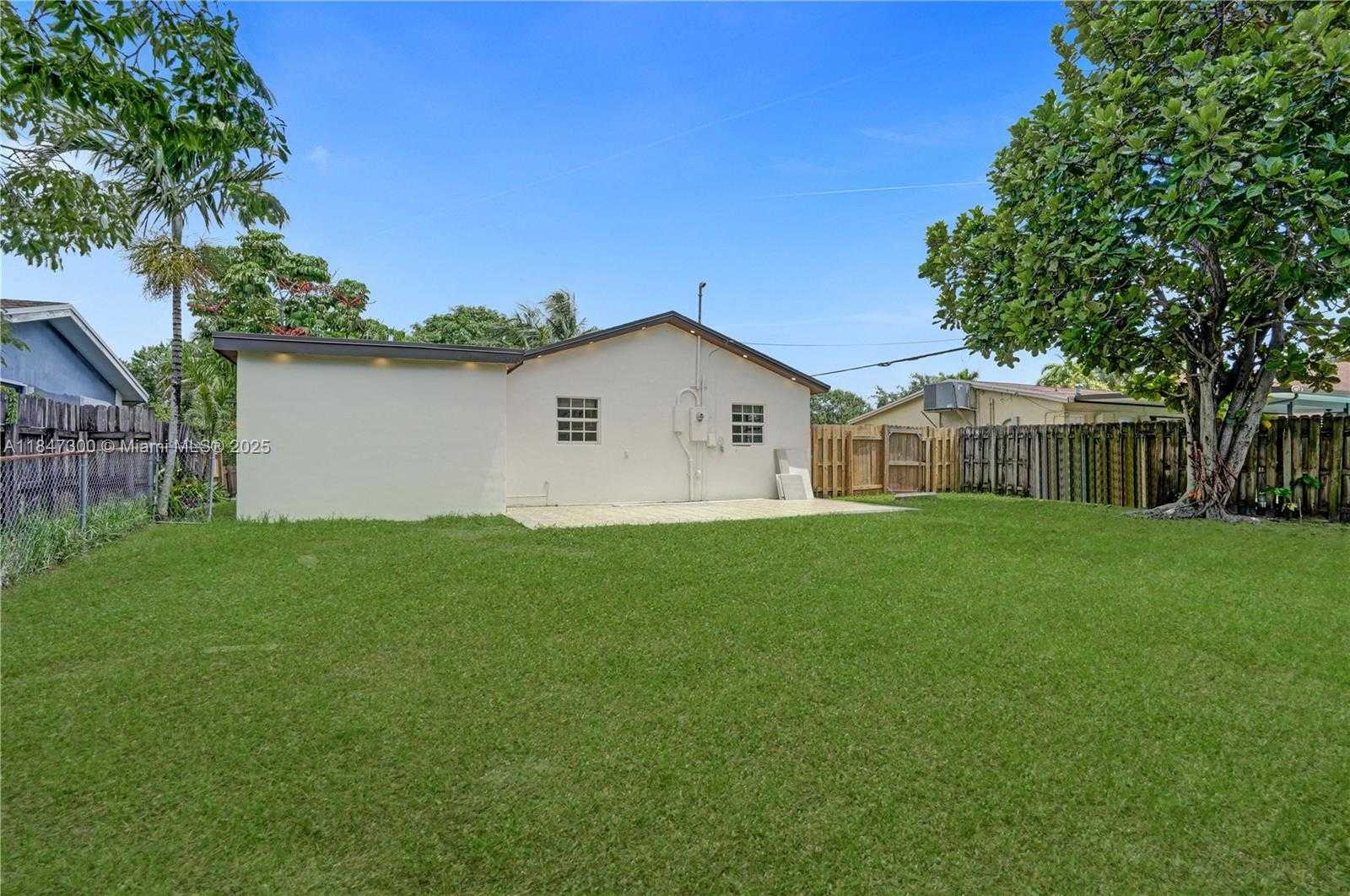 Small Image of 6220 NORTH WEST 12TH CT, Sunrise Number 35