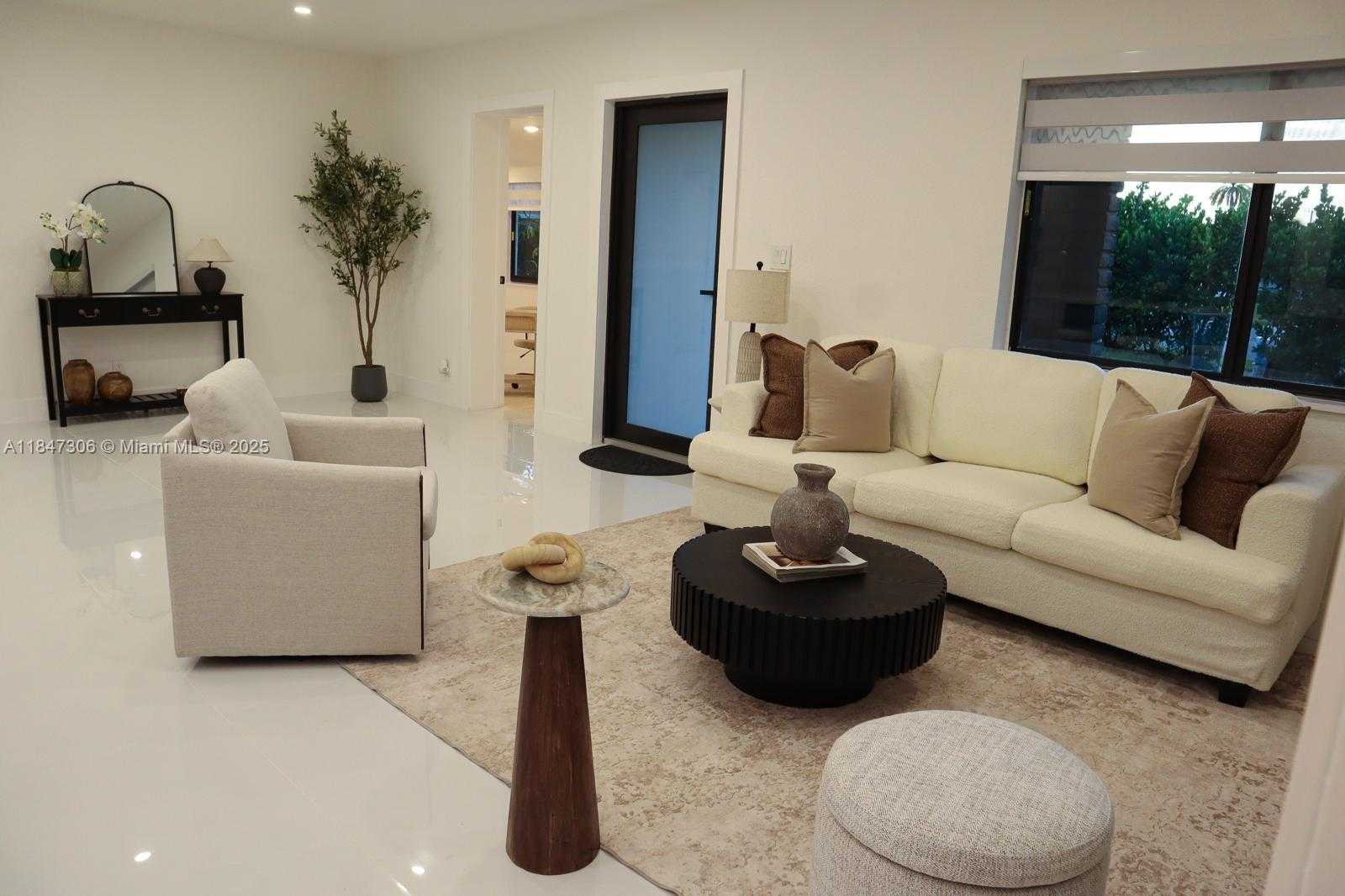Small Image of 930 NORTH EAST 163RD ST, North Miami Beach Number 10