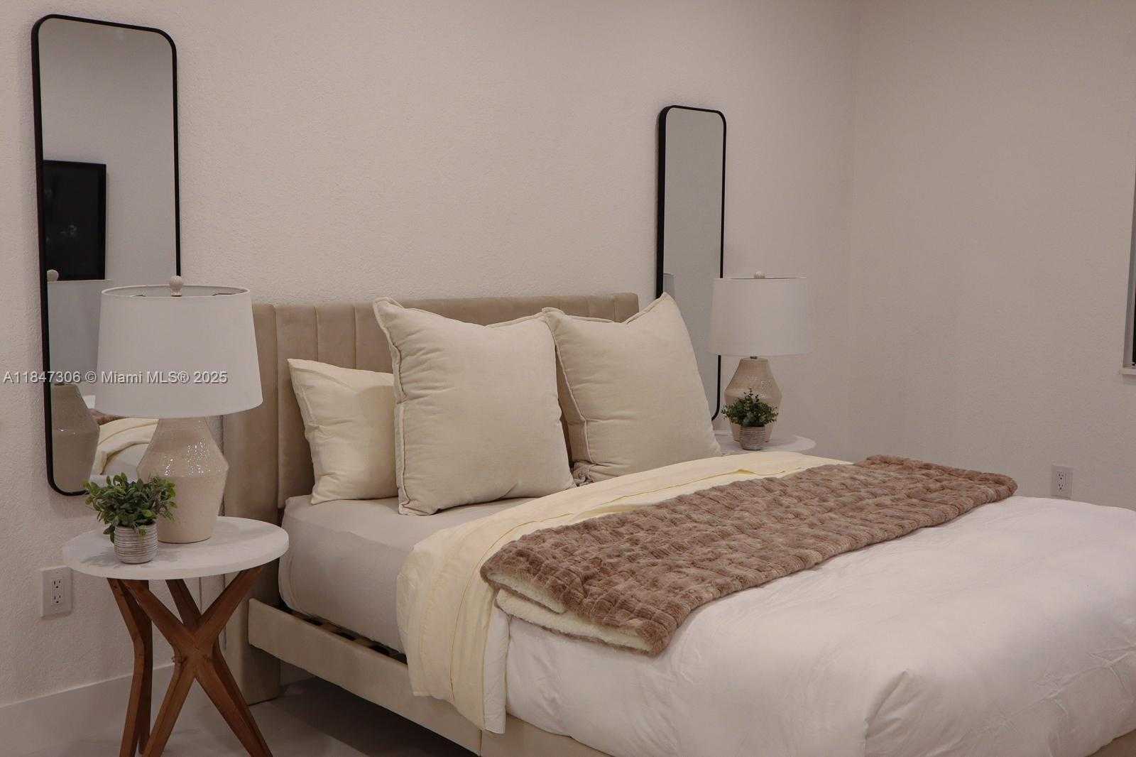 Small Image of 930 NORTH EAST 163RD ST, North Miami Beach Number 18
