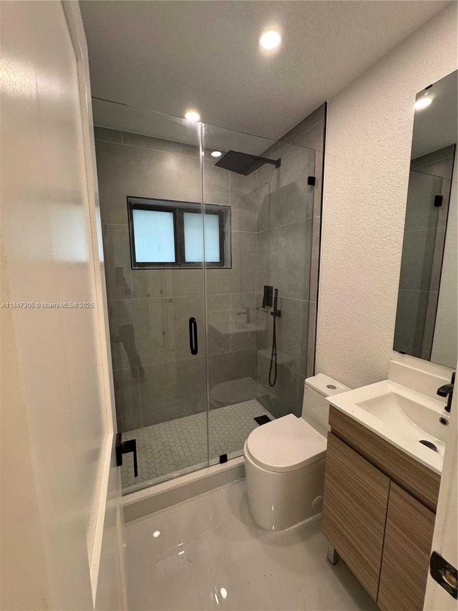 Small Image of 930 NORTH EAST 163RD ST, North Miami Beach Number 23