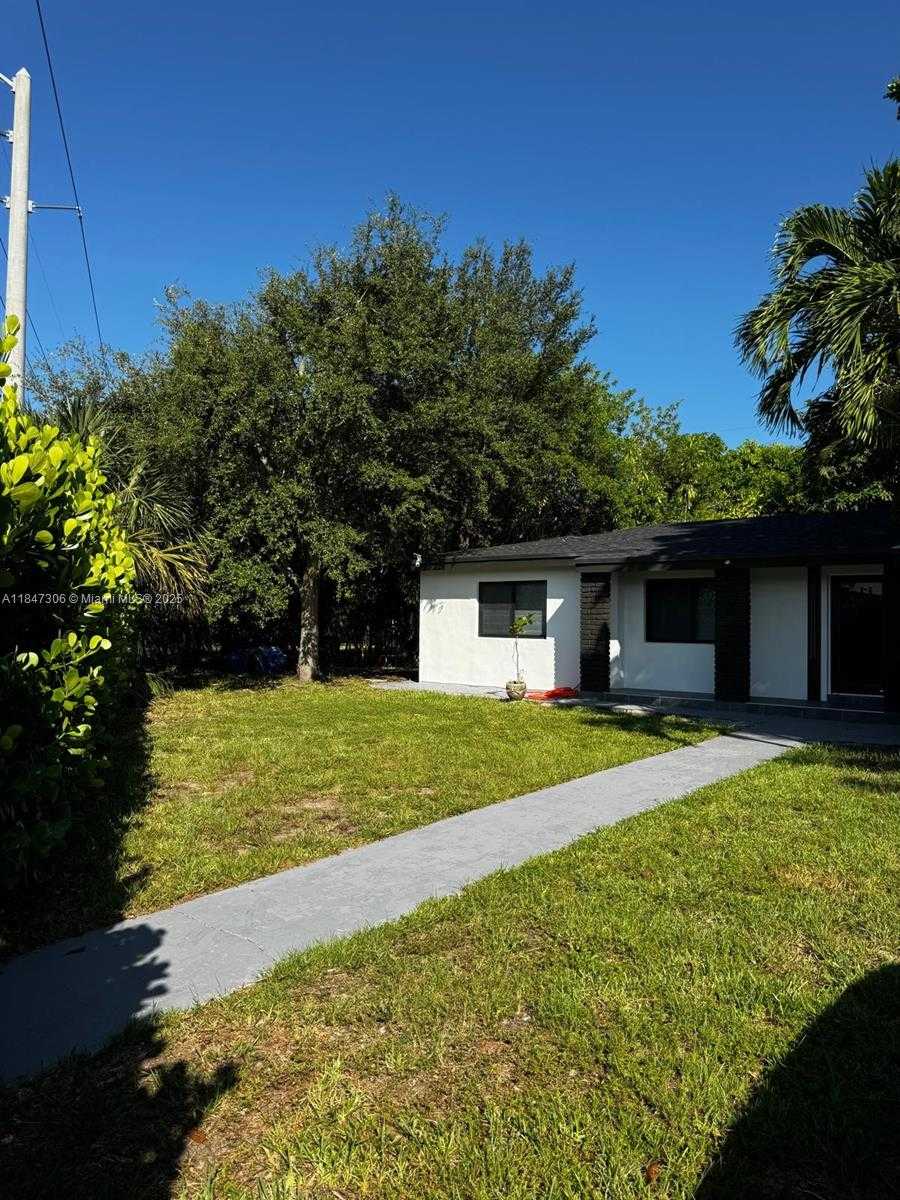 Small Image of 930 NORTH EAST 163RD ST, North Miami Beach Number 3