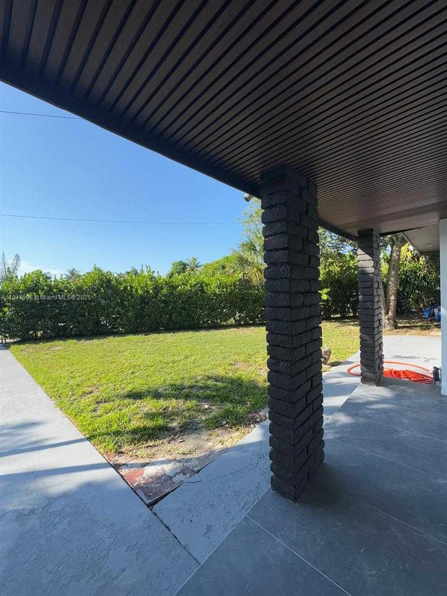 Small Image of 930 NORTH EAST 163RD ST, North Miami Beach Number 8