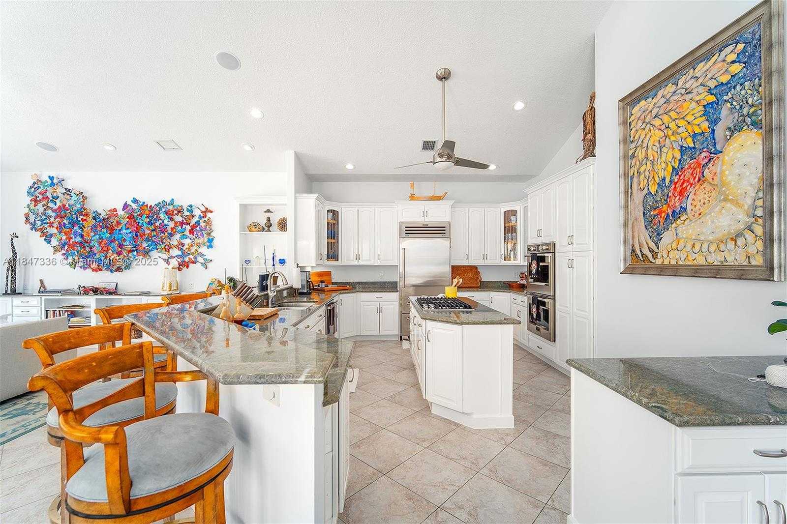 Small Image of 1151 OCEAN DR, Lower Keys Number 10