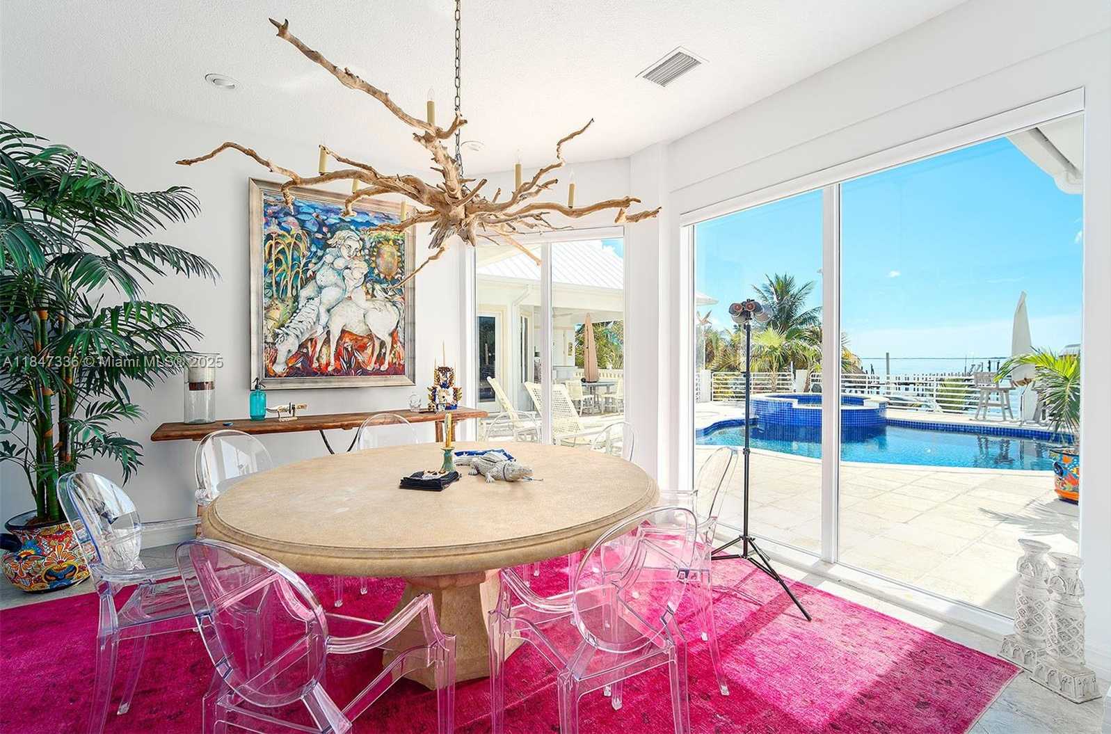 Small Image of 1151 OCEAN DR, Lower Keys Number 12