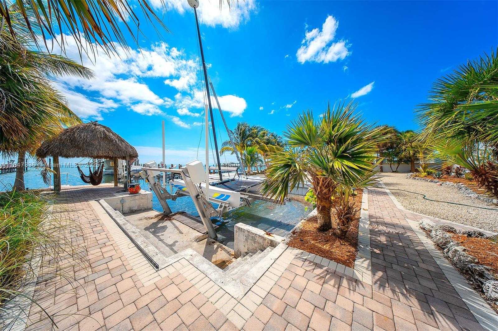 Small Image of 1151 OCEAN DR, Lower Keys Number 51