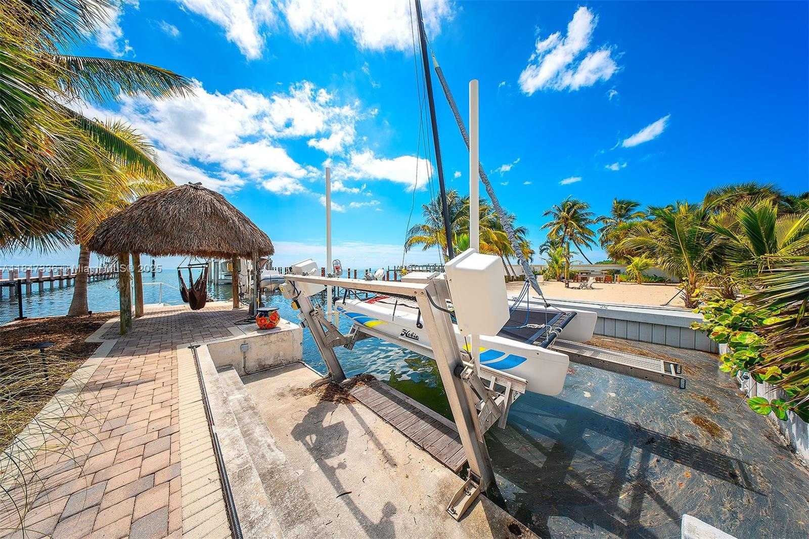 Small Image of 1151 OCEAN DR, Lower Keys Number 52