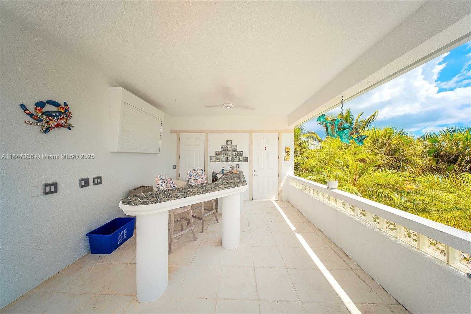 Small Image of 1151 OCEAN DR, Lower Keys Number 59
