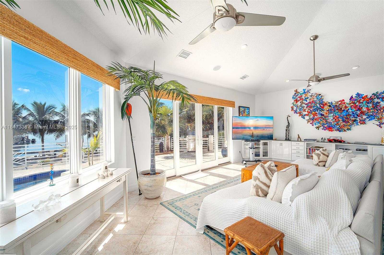 Small Image of 1151 OCEAN DR, Lower Keys Number 9
