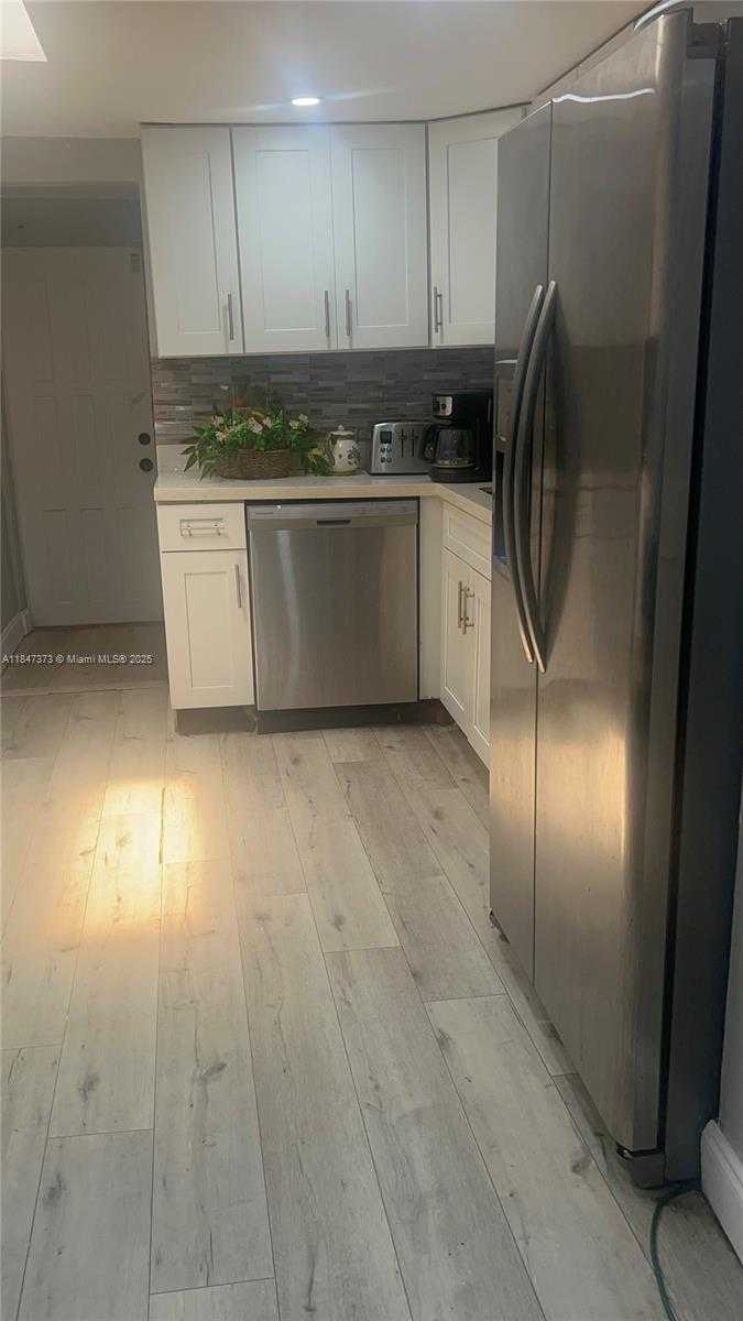 Small Image of 281 NORTH EAST 169TH ST, North Miami Beach Number 12