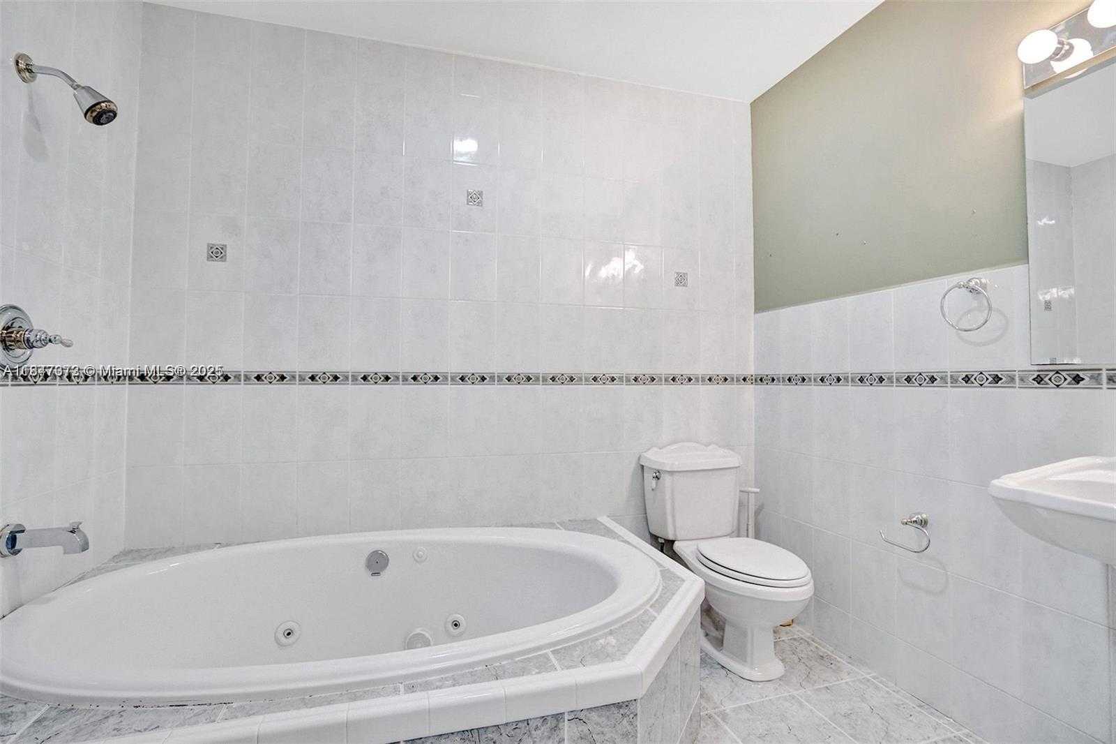 Small Image of 281 NORTH EAST 169TH ST, North Miami Beach Number 14