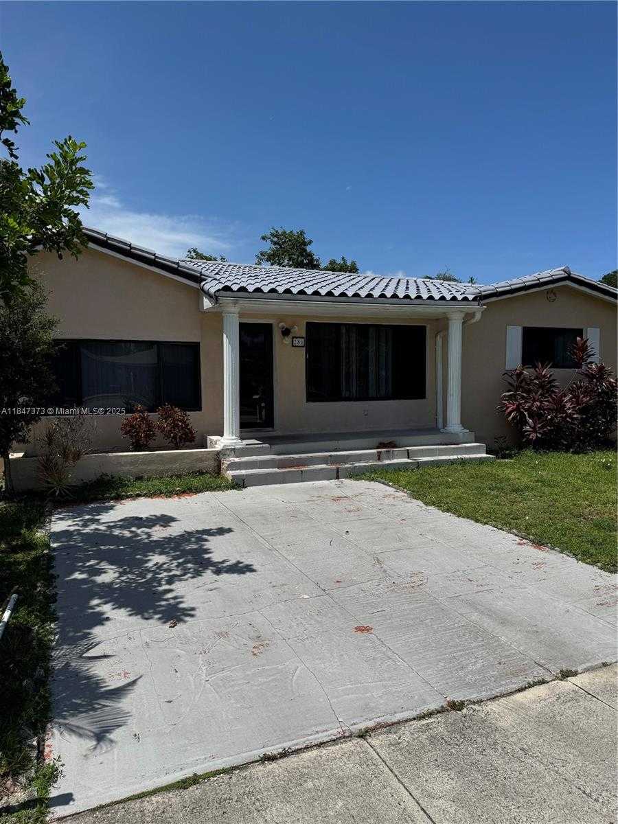 Small Image of 281 NORTH EAST 169TH ST, North Miami Beach Number 3